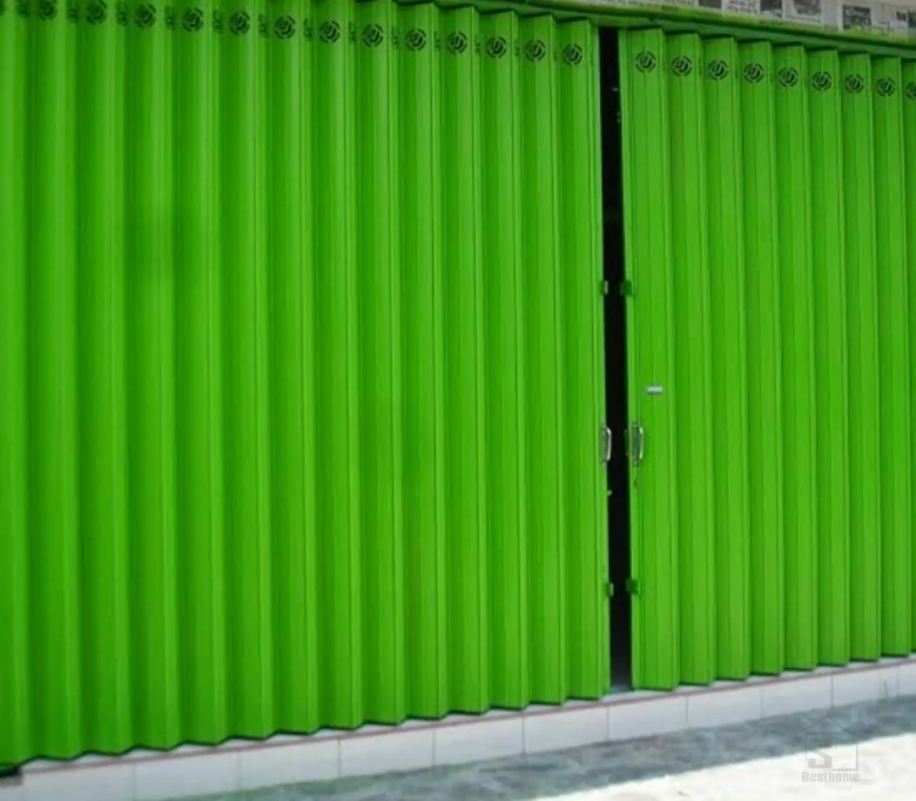  Pintu Harmonika